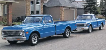  ?? CONTRIBUTE­D ?? Chuck's trucks: the original bodied 1971 Chevrolet C10 in front, with chrome bumpers, and the 1972 C10 at back, with white bumpers.