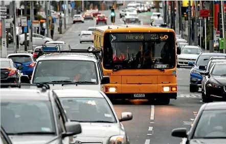  ?? MONIQUE FORD/STUFF ?? Overcrowdi­ng on three of Wellington’s busiest bus routes – including Newtown – is the result of the operator using buses that are too small, critics say.