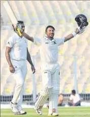  ??  ?? Bengal’s Anustup Majumder celebrates his ton vs Karnataka on
Day 1 of their Ranji Trophy semi in Kolkata on Saturday. SAMIR JANA/HT