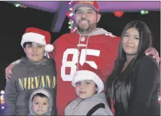  ?? NATHALIA TEIXEIRA PHOTO ?? Gonzalez Family poses for a photo at the gazebo at Plaza Park on Friday, December 15, in Brawley.