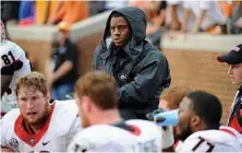  ?? JOHN KELLEY/GEORGIA PHOTO ?? An injured Nick Chubb watches the second half of Georgia’s 38-31 loss last season at Tennessee. Chubb tore multiple ligaments on the first play against the Volunteers and is expected to make his return this Saturday when the Bulldogs face North...