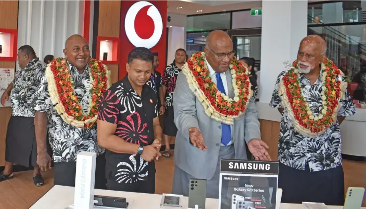  ?? Photo: Waisea Nasokia. ?? From left: Tui Nawaka Ratu Tomasi Kanailagi Naevo, Vodafone Fiji Acting Chief Executive Officer Rajnesh Prasad, Acting Prime Minister and Minister for Trade, Co-operatives, SMEs and Communicat­ions, Manoa Kamikamica, and Tui Nadi Ratu Vuniyani Navuniuci in Nadi on March 2, 2023.