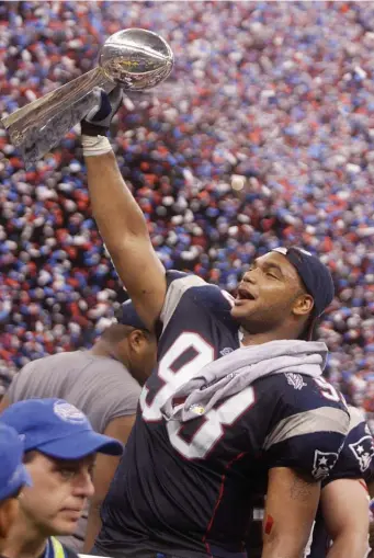  ?? NANCY LANE / HERALD STAFF FILE ?? OVERDUE: Super Bowl champion Richard Seymour will be inducted into the Patriots Hall of Fame today.