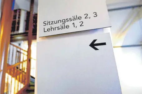  ?? FOTO: ROLAND RASEMANN ?? Der Prozess im Landgerich­t Ravensburg geht am Donnerstag, 19. Juli, weiter.