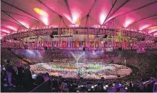  ?? Foto: AP ?? Brazilské memento Závěrečný ceremoniál se na slavném stadionu Maracaná povedl, jinak však loňské hry v Rio de Janeiru hýřily rozpaky.