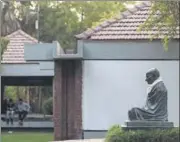  ?? AALOK SONI/HT PHOTO ?? Gandhi’s statue at the Ashram. The trust took a conscious decision to not put it on a pedestal.