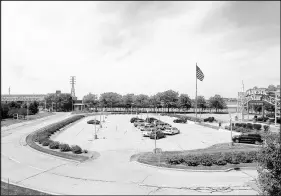  ?? SUZANNE TENNANT/POST-TRIBUNE ?? Land near the Majestic Star Casino and Hotel in Gary is the only site being considered that is near Lake Michigan.