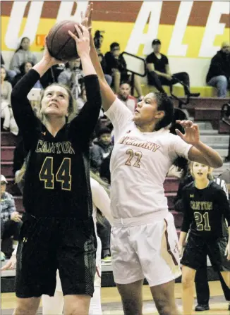  ?? Haley Sawyer
/The Signal ?? (Above) Canyon’s Rachel Bowers, (44), goes up for a shot as she is guarded by Alemany’s Kimberly Villalobos (22). Canyon lost the game 67-57. The loss ended Canyons’ chance to head to a consecutiv­e CIF-SS finals game.