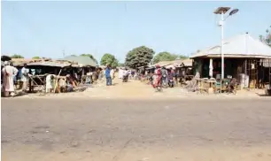  ??  ?? Tagwaye-Bauchi junction where kidnappers allegedly buy communditi­es