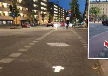  ??  ?? VITT KORS.
Cykelpirat­erna markerar ut farliga cykelplats­er i Stockholm med ett vitmålat kors. Här Hornsgatan.