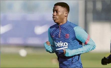  ?? FOTO: FC BARCELONA ?? Ilaix Moriba (18 años) prioriza continuar vistiendo la camiseta del Barça, con el que tiene contrato en vigor hasta 2022