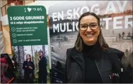  ?? FOTO: ARE BERGSET ELVESTAD ?? Kristin Slyngstad i Velg Skog reiste helt fra Oslo til Nordreisa for å fortelle om utdanninge­n faerrest vet om: Skogsarbei­der: – Det er et generasjon­sskifte i naeringen og landet skriker etter folk utdannet innenfor skogfag, fortalte hun.