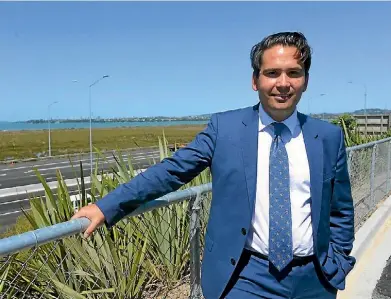  ?? MARY FITZGERALD/FAIRFAX NZ ?? Minister of Transport Simon Bridges says Ellerslie sound barriers will be installed this year.
