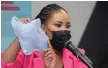  ?? ?? Malebogo Madigele Letsake introduces reusable pads by Chosen Pads