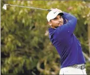  ?? Jeff Chiu Associated Press ?? JASON DAY, teeing off on 10, hadn’t shot a bogeyfree round at a major since the 2017 British Open.