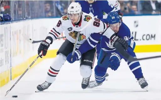  ?? RICK MADONIK TORONTO STAR ?? Chicago’s Patrick Kane and Toronto’s Auston Matthews have a connection that dates back to an elite hockey camp in Florida, when the Leaf was in his early teens.