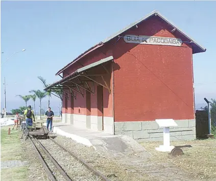  ?? REPRODUÇÃO DE INTERNET ?? Patrimônio Histórico, a estrada de ferro que fica em Magé foi a primeira do Brasil, construída em 1854