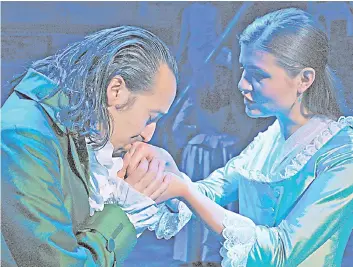  ??  ?? Lin-Manuel Miranda and Phillipa Soo as Alexander and Eliza Hamilton.