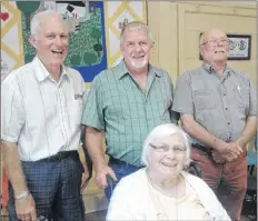  ?? SUBMITTED ?? Julia Llewellyn, in front, and from left, Dr. Roger Blatt, Erland Lee, South Berwick Women’s Institute award recipient Keith De Vries, and Monty Hall.