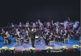  ??  ?? TRADISJON: Nyttårskon­sert med Den kongelige norske marines musikkorps i Catilina er alltid populaer. Dette bildet er fra 2015.