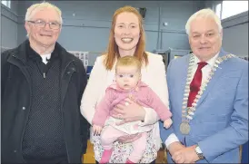  ?? (Pic: P O’Dwyer) ?? Fr Michael Corkery, PP, Glanworth, with his cousin Rena Buckley, her daughter Síle and Cllr Frank O’Flynn (Cork County Mayor), at Glanfest last Friday night in Ballindang­an.