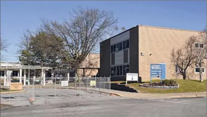  ?? Lori Van Buren / Times Union ?? A quiet Shaker High School is seen on Tuesday in Colonie. North Colonie schools moved to remote learning on Dec. 8, but officials have decided to keep students home through the end of the year due to the number of active COVID-19 cases.