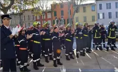  ?? (Photo CL. G) ?? La Sainte-Barbe a également été l’occasion de saluer l’adjudant-chef Michel Roux, en retraite prochainem­ent. Les pompiers lorguais ont réalisé l’ont applaudi.