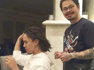  ?? PhotoS CourteSy By zAPPyzIP/INStAgrAm ?? Stephen and wife Ayesha Curry get tattoos from Filipino artist Niño Lapid in photos posted to Instagram.