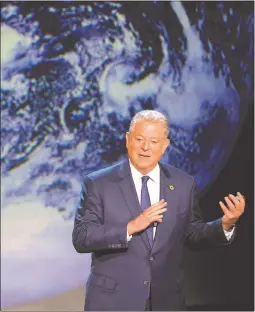  ?? JENSEN WALKER — PARAMOUNT PICTURES ?? Former Vice President Al Gore gives his updated presentati­on in Houston in “An Inconvenie­nt Sequel: Truth To Power.”