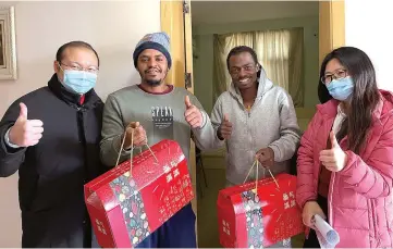  ??  ?? East China Normal University is presenting internatio­nal students with gift packs to ensure they can enjoy the festive atmosphere of the Chinese Lunar New Year. — Ti Gong