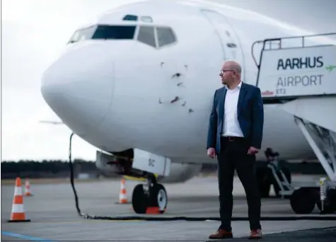  ?? ?? Brian Worm er i gang som ny direktør i Aarhus Lufthavn. Tidligere har han i Hongkong strømlinet og effektivis­eret et selskab på vej til en børsnoteri­ng. Foto: Mads Andreas Frost