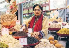  ?? SHIVAM SAXENA/HT PHOTO ?? Sadia Dehlvi in a market in Delhi