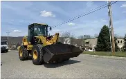  ?? SHEA SINGLEY — MEDIANEWS GROUP ?? Even this heavy machinery was in the parade.