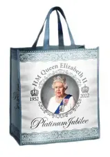  ?? ?? Platinum Jubilee Signature Bag LS546 | £8.00