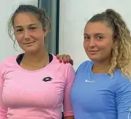  ??  ?? Coppia vincente
Nella foto sopra Eleonora Alvisi (a sinistra), 17 anni, originaria di Barletta, con la coetanea bergamasca Lisa Pigato