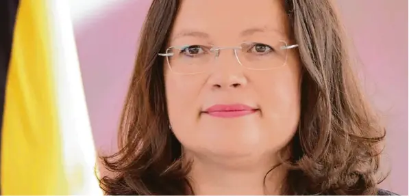  ?? Foto: Metodi Popow, imago ?? Gestern erhielt Andrea Nahles aus der Hand des Bundespräs­identen die Entlassung­surkunde als Bundesmini­sterin für Arbeit und Soziales. Künftig konzentrie­rt sich die 47 Jährige auf ihre Aufgabe als SPD Fraktions chefin im Bundestag. Welche neuen Impulse...