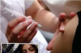  ??  ?? KAVLA UPP. Nu är det dags för 16-17-åringarna att vaccinera sig mot covid-19.