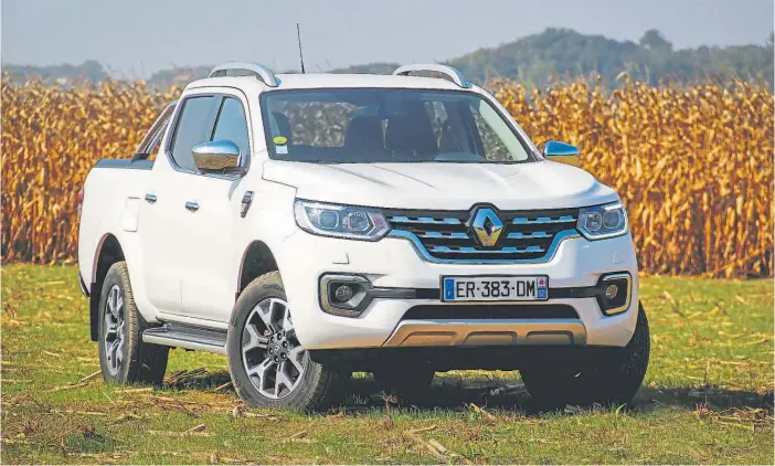  ??  ?? Categoría. La camioneta de Renault ingresará al segmento de las pickups medianas, que hoy tiene en el podio de ventas a la Toyota Hilux, la VW Amarok y la Ford Ranger.