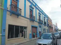  ??  ?? Comercios de las calles 8 y 10 del Centro Histórico se quedaron sin “luz” hasta pasado el medio día