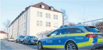  ?? FOTO: LENA MÜSSIGMANN ?? Immer wieder rufen Bürger wegen des Coronaviru­s über die Notrufnumm­er 110 bei der Polizei an.