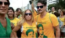  ?? Jorge Hely - 13.mar.2016/Brazil Photo Press/Folhapress ?? Serrado e a atriz Susana Vieira protestam contra a corrupção