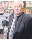  ?? FOTO: ORTHEN ?? Bezirksbür­germeister Karl-Heinz Graf am Benrather Markt