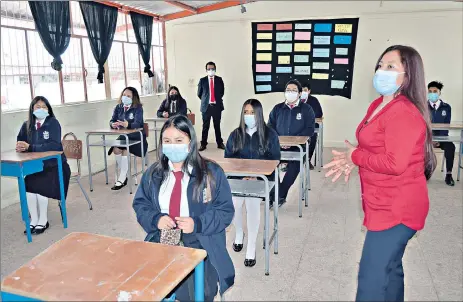  ?? XCA ?? Ayer se inauguró el año lectivo en el Colegio Manuel Córdova Galarza, de la parroquia Baños.