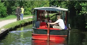  ??  ?? Horse boat at Llangollen.