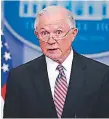  ?? FOTO: AP ?? Jeff Sessions CuAndo AdventíA A lAs CiudAdes sAntuAnio.