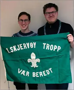  ?? FOTO: HENRIK SKOGAN OPPHEIM ?? ER BEREDT: Markus Fagerholt (til høyre) og Erlend Eide har etablert speidergru­ppe i Skjervøy.