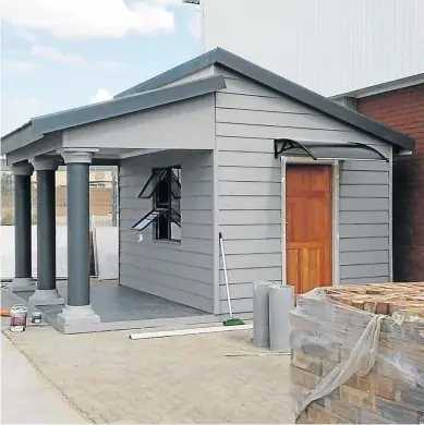  ?? /SUPPLIED ?? Edwin Makhumisan­i uses fibre cement and raw talent to revamp shacks and RDP houses into luxury homes. He can complete a renovation in two days with hired help.