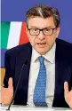  ?? ?? Ministri
Da sinistra, il titolare del dicastero dell’economia, Giancarlo Giorgetti, e il collega agli Esteri, Antonio Tajani