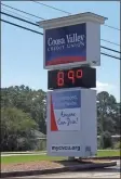  ?? kevin Myrick ?? The temperatur­e climbed toward 90 degrees and above by midday in Cedartown on Thursday, August 15, 2019.