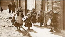  ??  ?? ‘Street urchins’ in the Victorian era. From the 1890s, paupers were encouraged to play with their working-class peers